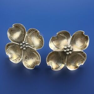 VTG Sterling Silver 925 STUART NYE Dogwood Flower Post Earrings Screw Back